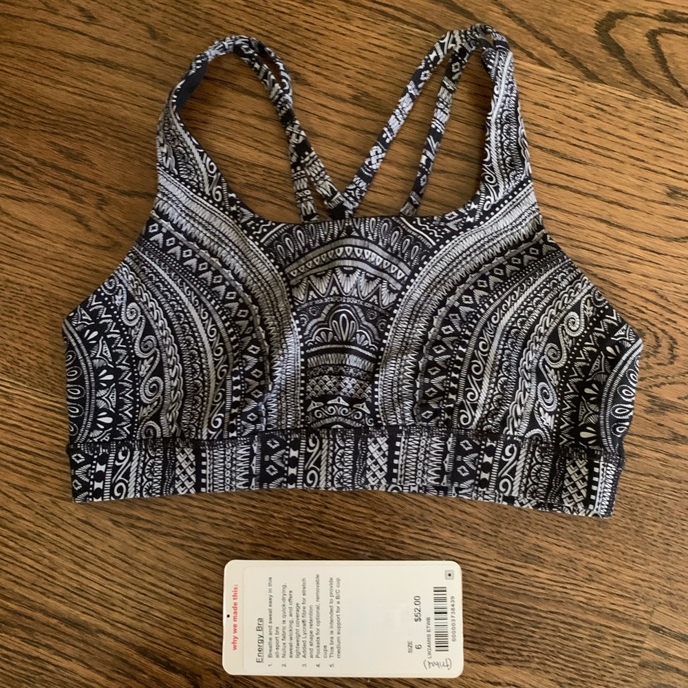 Lululemon Energy Bra, Size 6, Tribal-type pattern